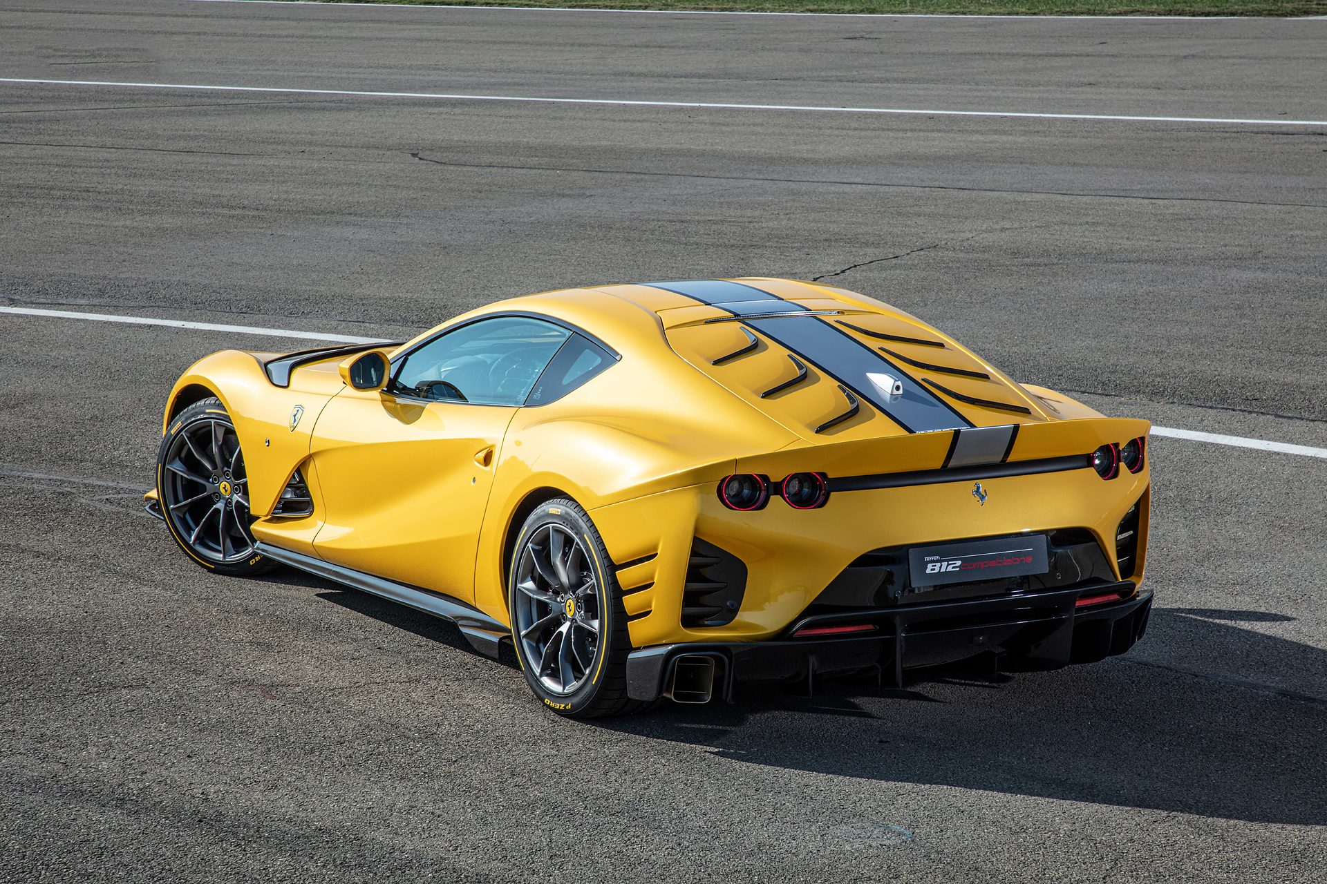 Ferrari 812 Competizione side profile